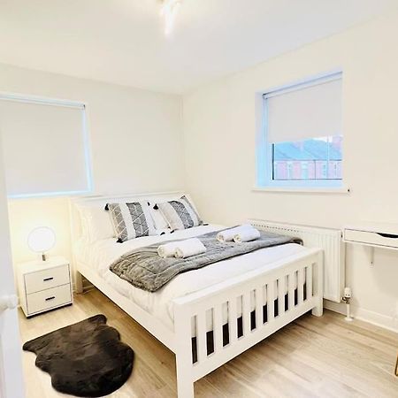 New Fully Furnished Cosy Home Balderton Екстериор снимка