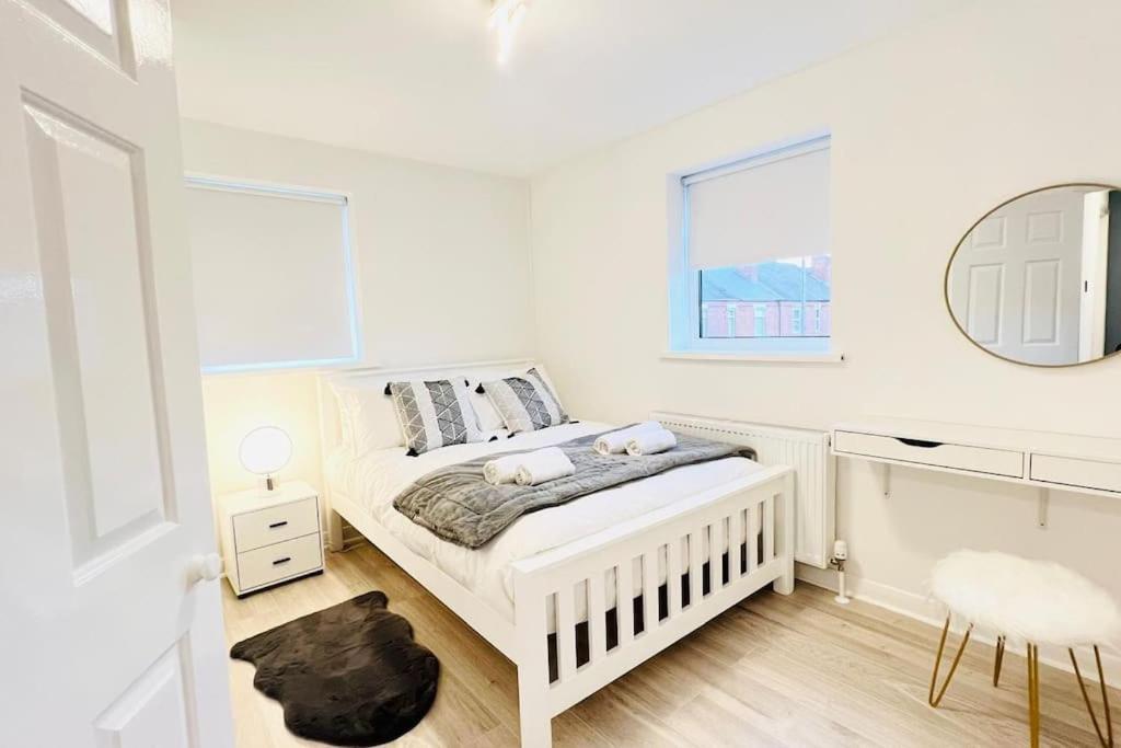 New Fully Furnished Cosy Home Balderton Екстериор снимка